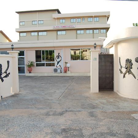 Global Summer Hotel Accra Exterior photo